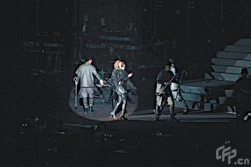 容祖儿澳门开个唱错漏百出赞阿娇勇敢坚强(图)