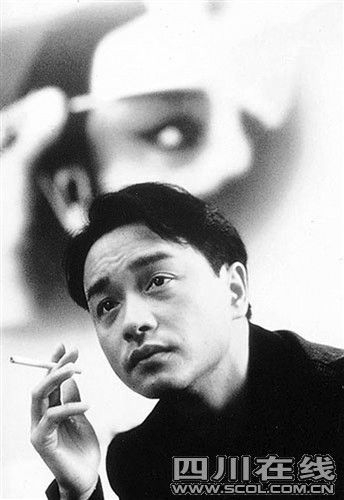 娱记追忆张国荣生前往事。(资料图)