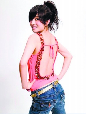 赵薇遭富豪狂追获赠悍马?嫂子陈蓉:她没男友