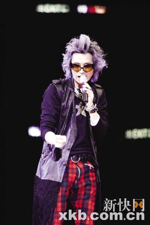 小沈阳出场费50万元?资深制作人:他不值(图)