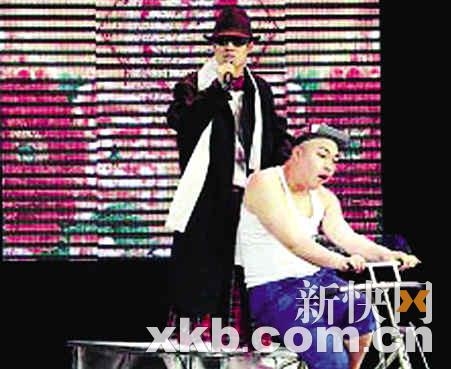 小沈阳出场费50万元?资深制作人:他不值(图)