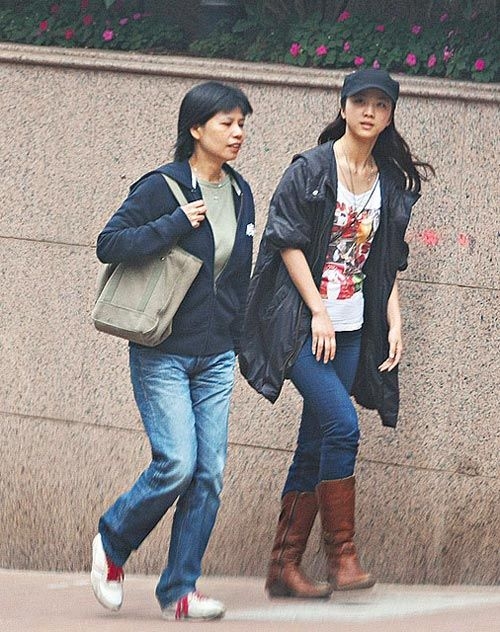 ��Ψ�ܻ�������Ӱ��˾�ϰ� ������������(ͼ)