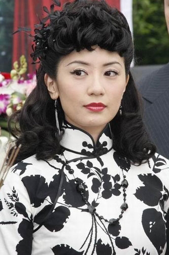 贾静雯暴瘦脸凹 视讯看梧桐妹解愁(图)