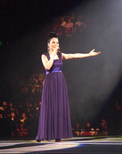 潘越云首度香港红馆演出 重新演绎《我愿意》