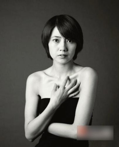 刘烨女友拍高圆圆等素颜照 创意被指抄袭(图) 刘烨女友拍高圆圆等素颜照 创意被指抄袭(图)